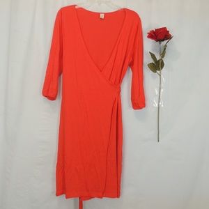 OLD NAVY ORANGE WRAP DRESS. SIZE MEDIUM
